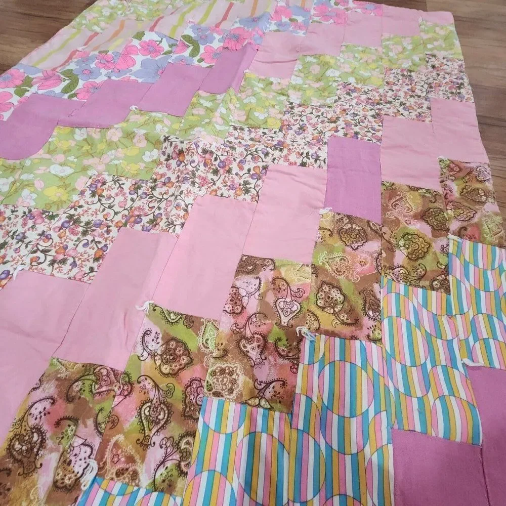 Vintage 60s 70s Quilt Throw Lap Blanket Pink Groovy Mod Hand Made